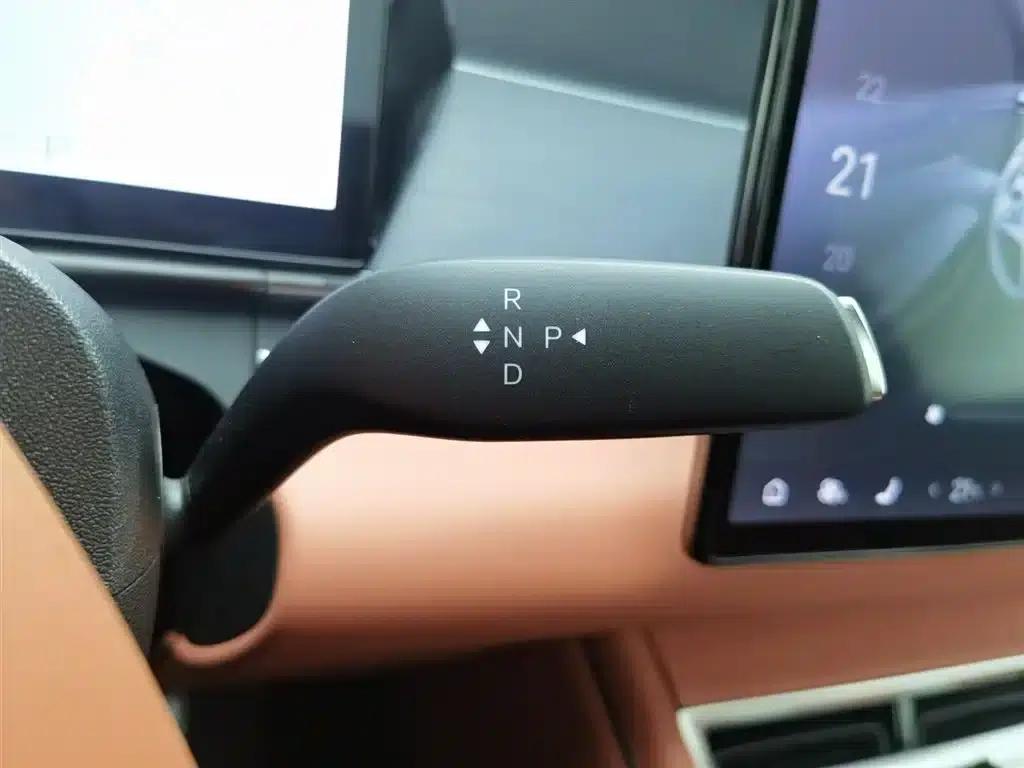 Tang L 2025 EV 600KM Four-Wheel Drive LiDAR Flagship Edition — миниатюра 13
