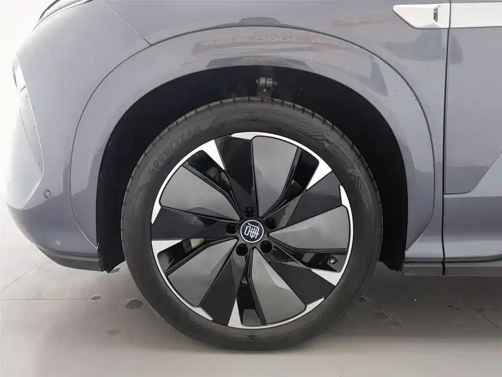 Tang L 2025 EV 600KM Four-Wheel Drive LiDAR Flagship Edition — миниатюра 17