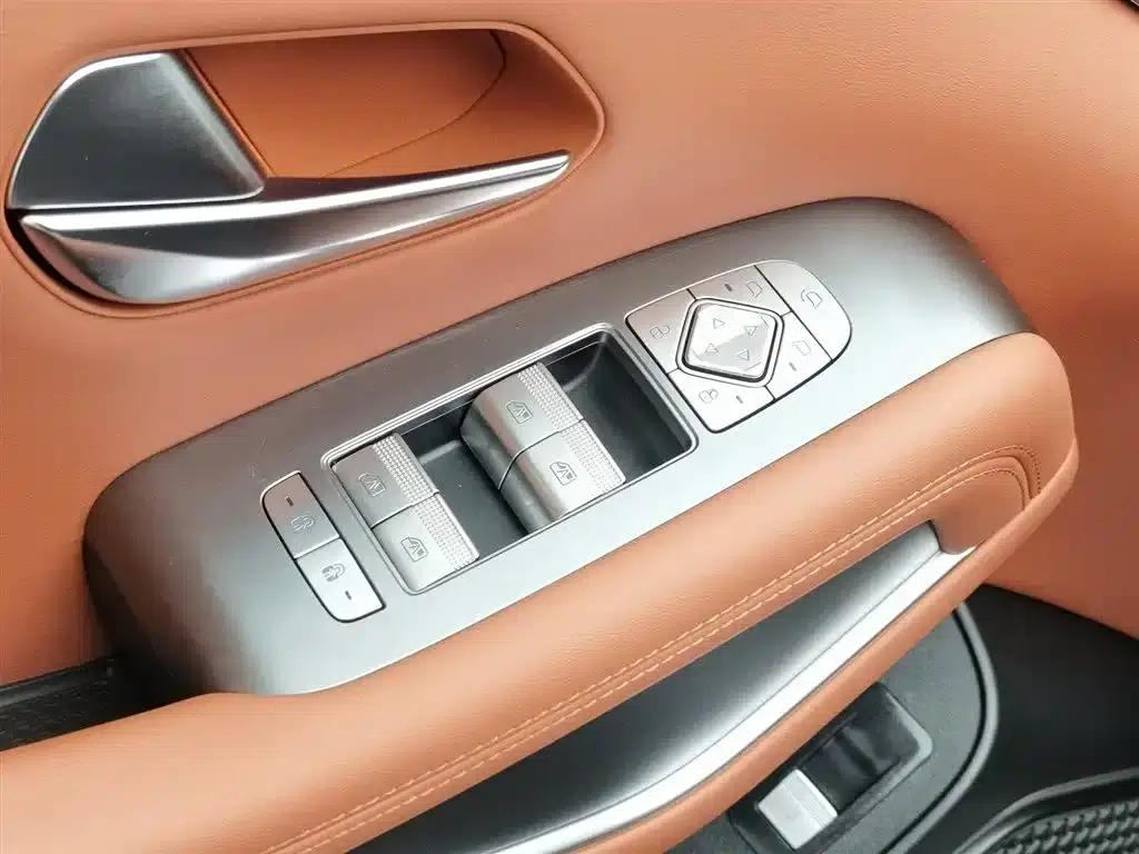 Tang L 2025 EV 600KM Four-Wheel Drive LiDAR Flagship Edition — миниатюра 9