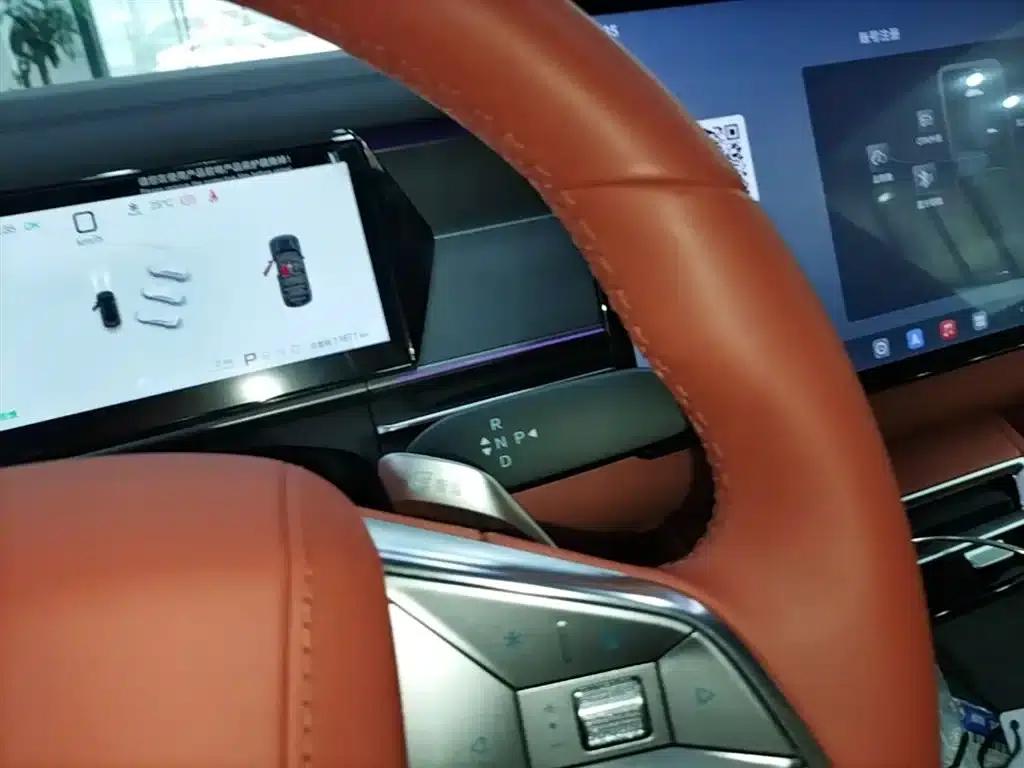 Tang L 2025 EV 600KM Four-Wheel Drive LiDAR Flagship Edition — миниатюра 14