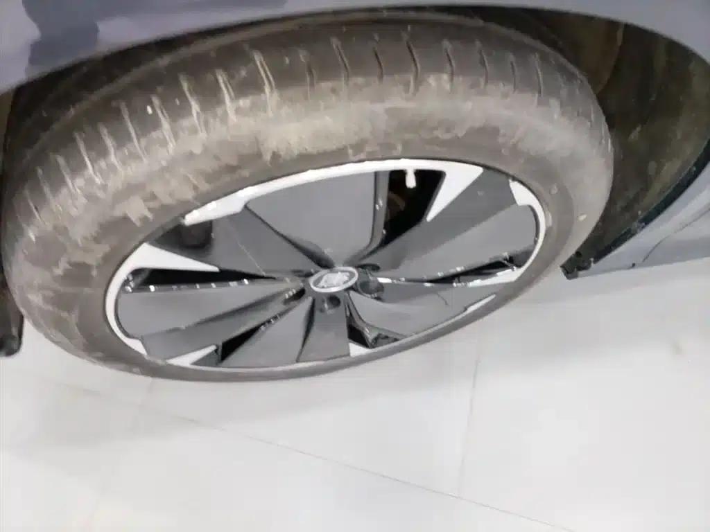 Tang L 2025 EV 600KM Four-Wheel Drive LiDAR Flagship Edition — миниатюра 23