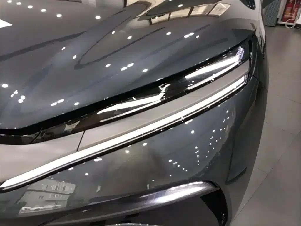 Tang L 2025 EV 600KM Four-Wheel Drive LiDAR Flagship Edition — миниатюра 24