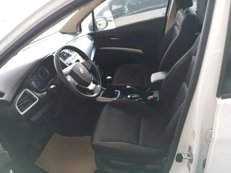Suzuki S-Cross 2014 1.6L Manual Two-Wheel Drive Entry Model — миниатюра 18