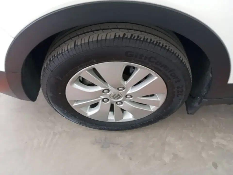 Suzuki S-Cross 2014 1.6L Manual Two-Wheel Drive Entry Model — миниатюра 8