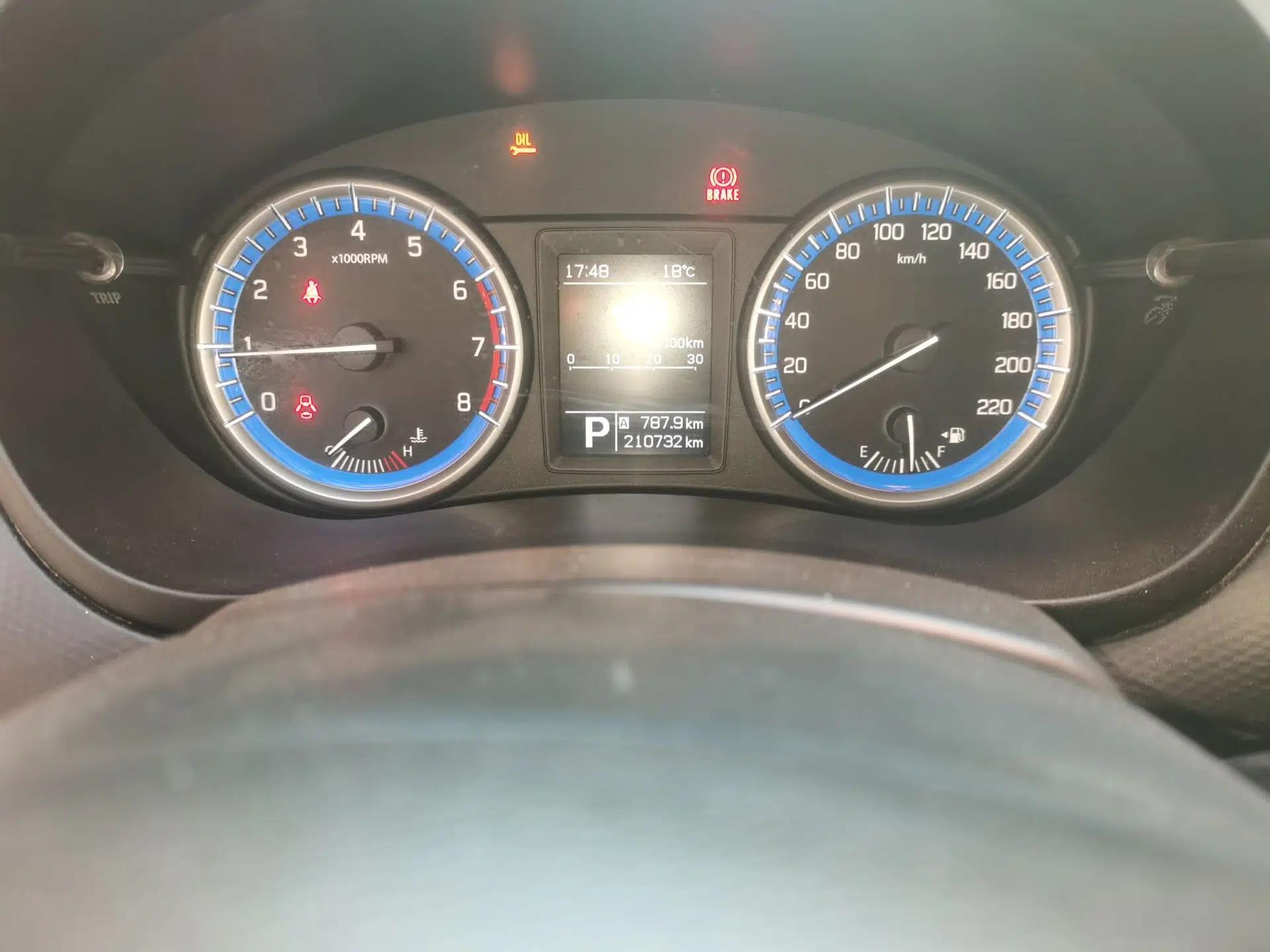 Suzuki S-Cross 2015 1.6L CVT Two-Wheel Drive Elite Version — миниатюра 13