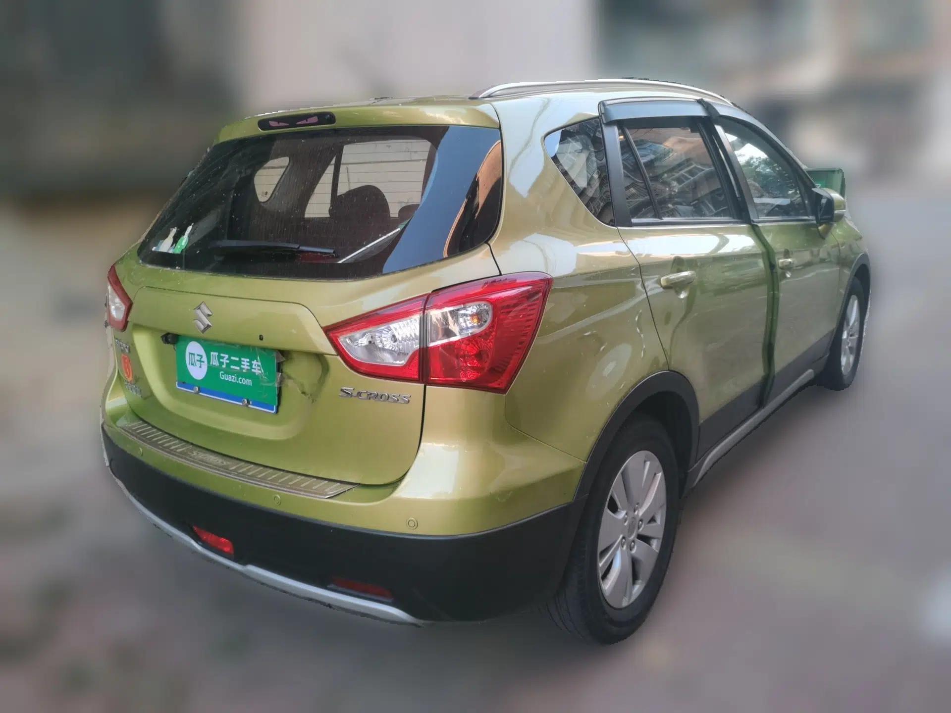 Suzuki S-Cross 2015 1.6L CVT Two-Wheel Drive Elite Version — миниатюра 6