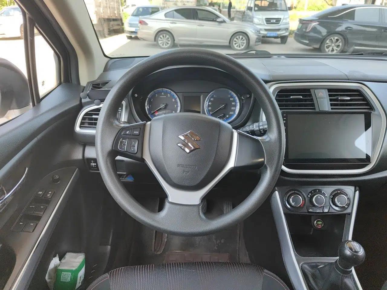 Suzuki S-Cross 2014 1.6L Manual Two-Wheel Drive Entry Model — миниатюра 11