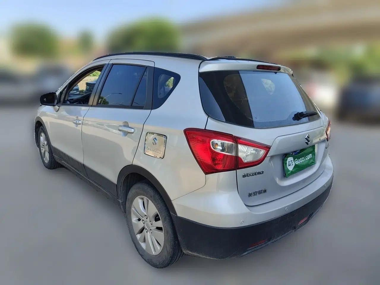 Suzuki S-Cross 2014 1.6L Manual Two-Wheel Drive Entry Model — миниатюра 4
