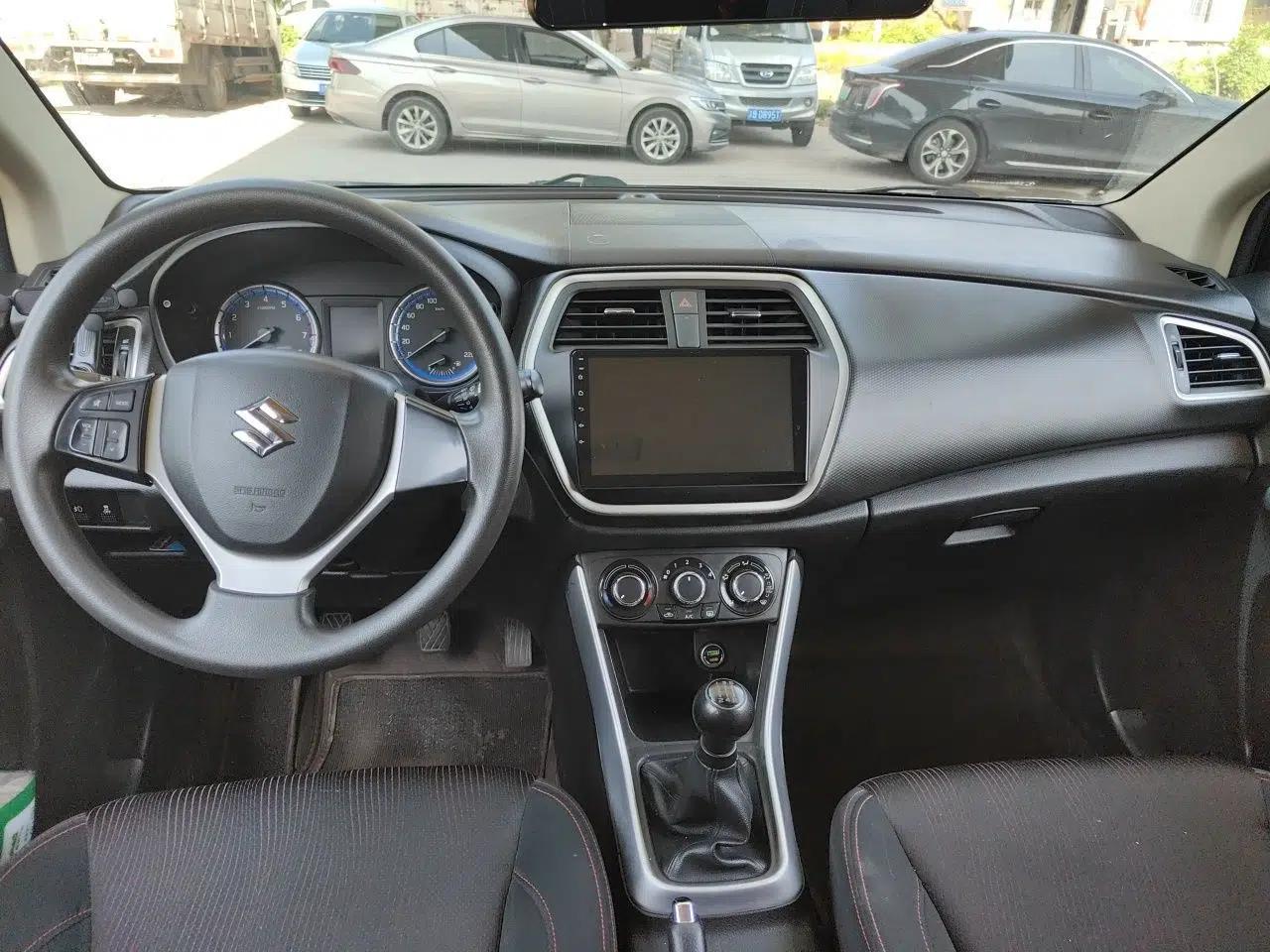 Suzuki S-Cross 2014 1.6L Manual Two-Wheel Drive Entry Model — миниатюра 10