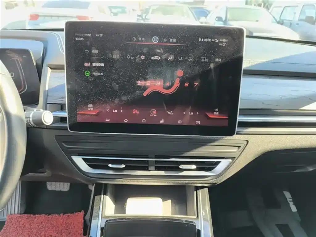 Qin Pro New Energy 2019 EV Super Edition High-Power Intelligent Connectivity Leading Model — миниатюра 13