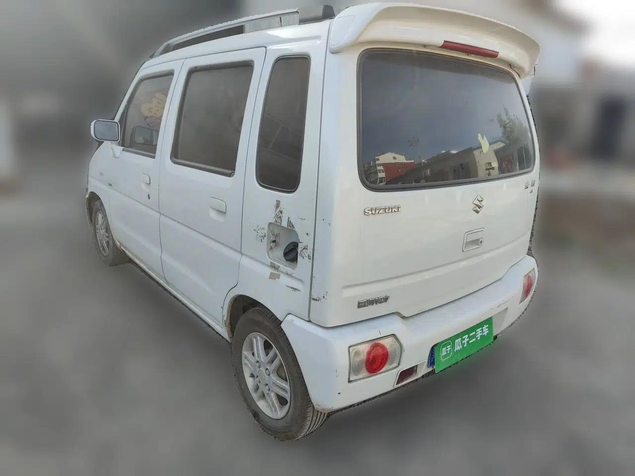 Suzuki Wagon R 2016 1.4L Manual Value Model — миниатюра 4