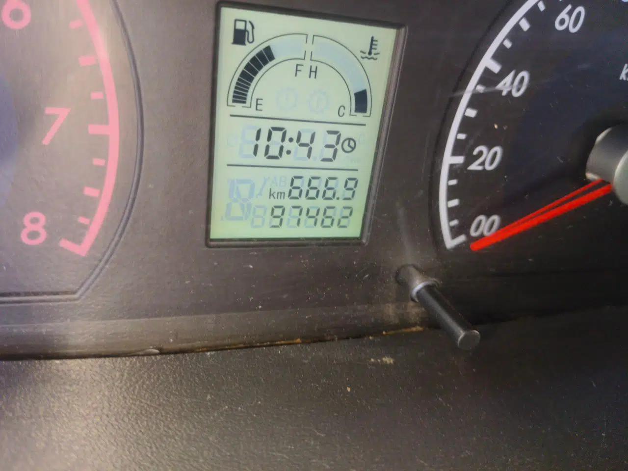 Suzuki Wagon R 2011 1.4L Manual Standard Type 1 — миниатюра 13