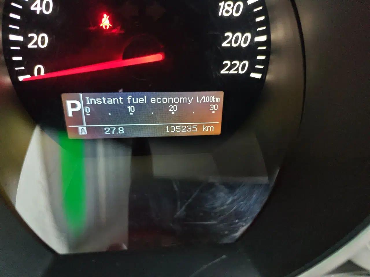 Suzuki Grand Vitara 2011 2.4 AT JLX-EL 5-Door Version — миниатюра 13