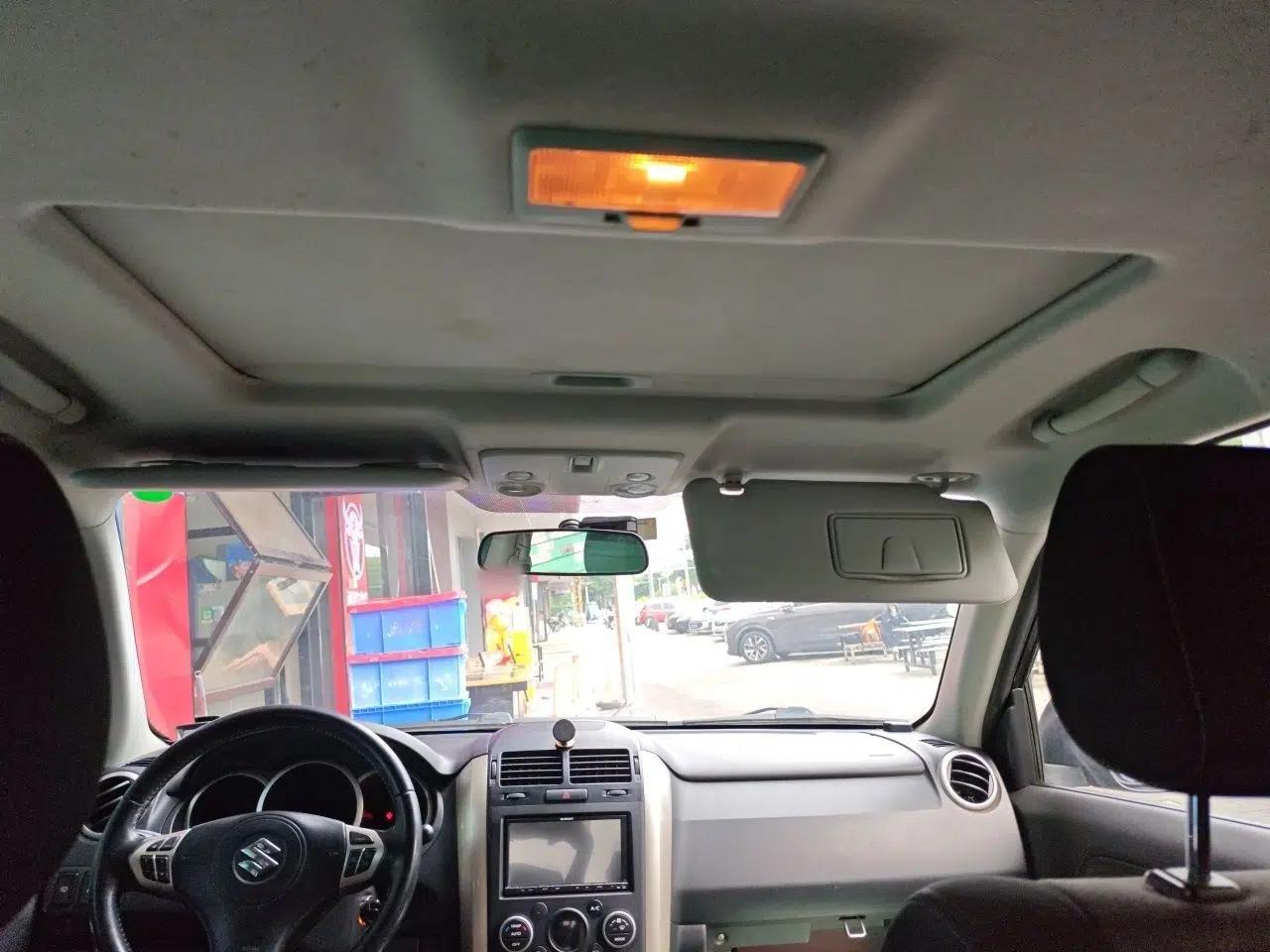 Suzuki Grand Vitara 2011 2.4 AT JLX-EL 5-Door Version — миниатюра 19
