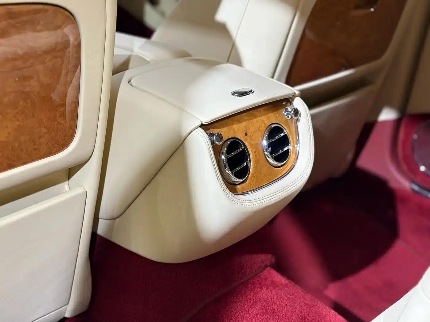 2013 Mulsanne 6.8T Mulliner Special Edition — миниатюра 21