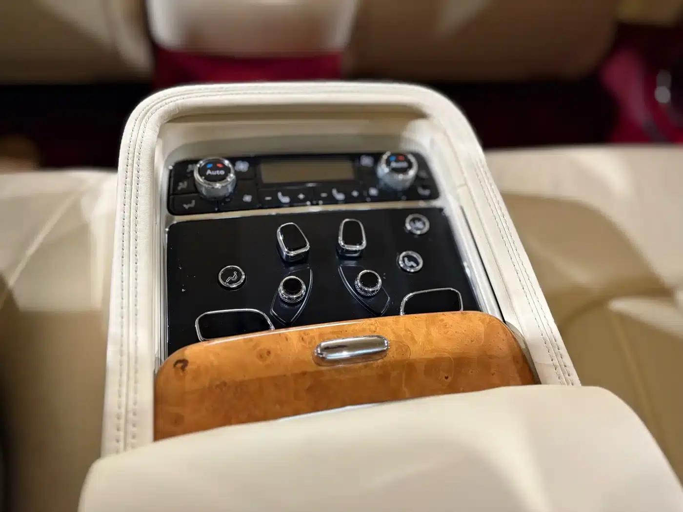 2013 Mulsanne 6.8T Mulliner Special Edition — миниатюра 22