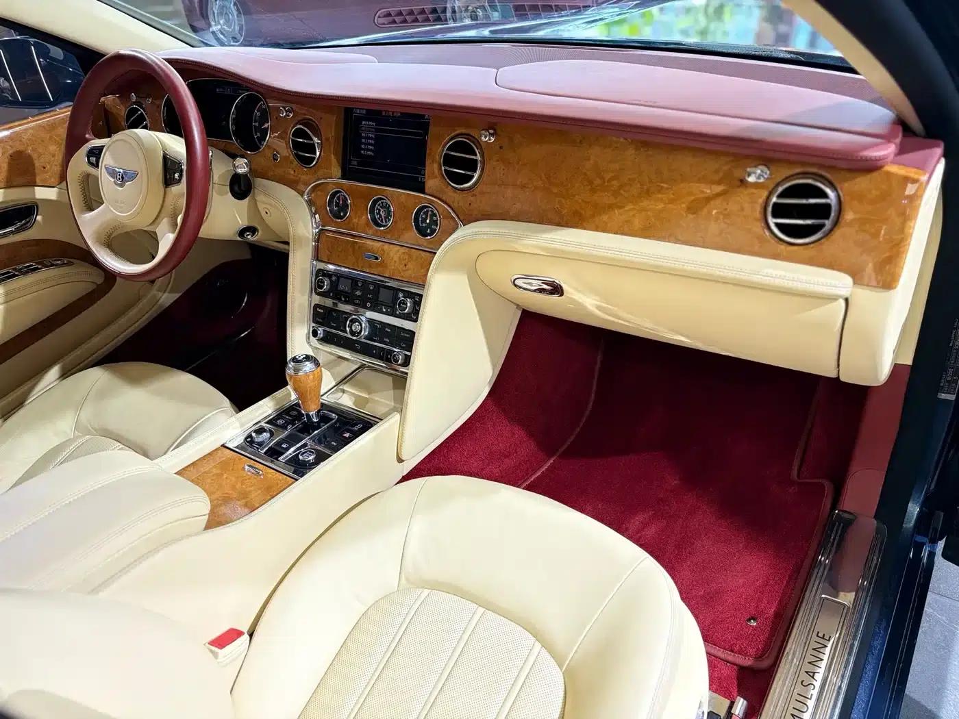 2013 Mulsanne 6.8T Mulliner Special Edition — миниатюра 27