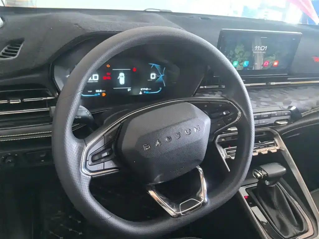 Baojun RS-3 2020 1.5L CVT 24-Hour Online Elite Edition — миниатюра 11