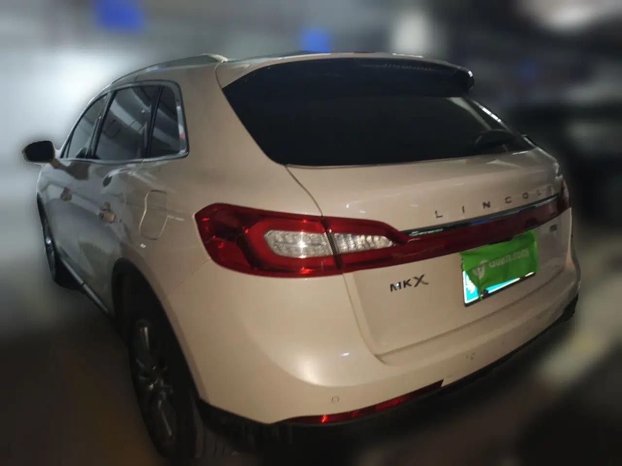 Lincoln MKX 2015 2.0T Four-Wheel Drive Luxury Edition — миниатюра 4
