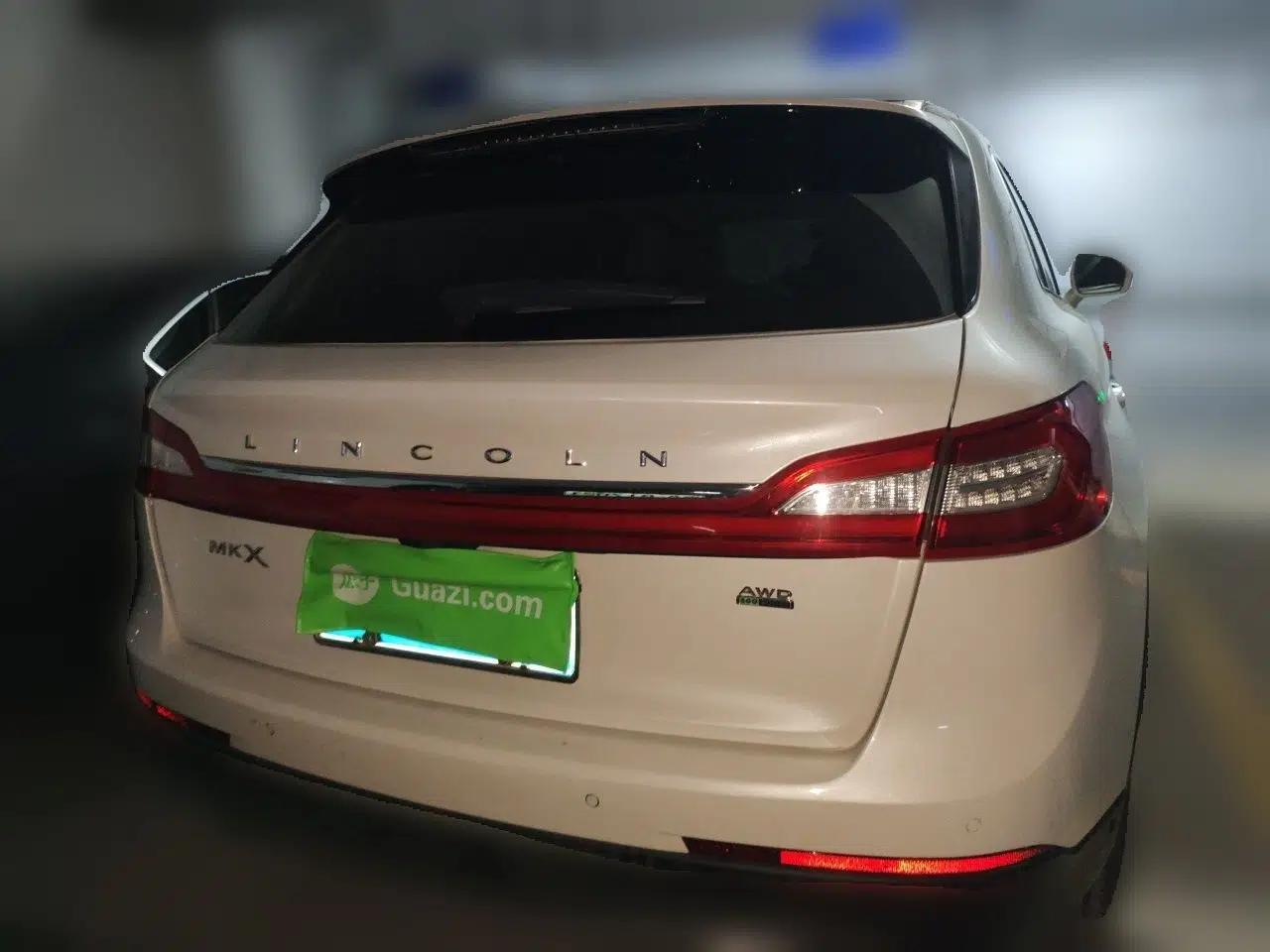 Lincoln MKX 2015 2.0T Four-Wheel Drive Luxury Edition — миниатюра 5