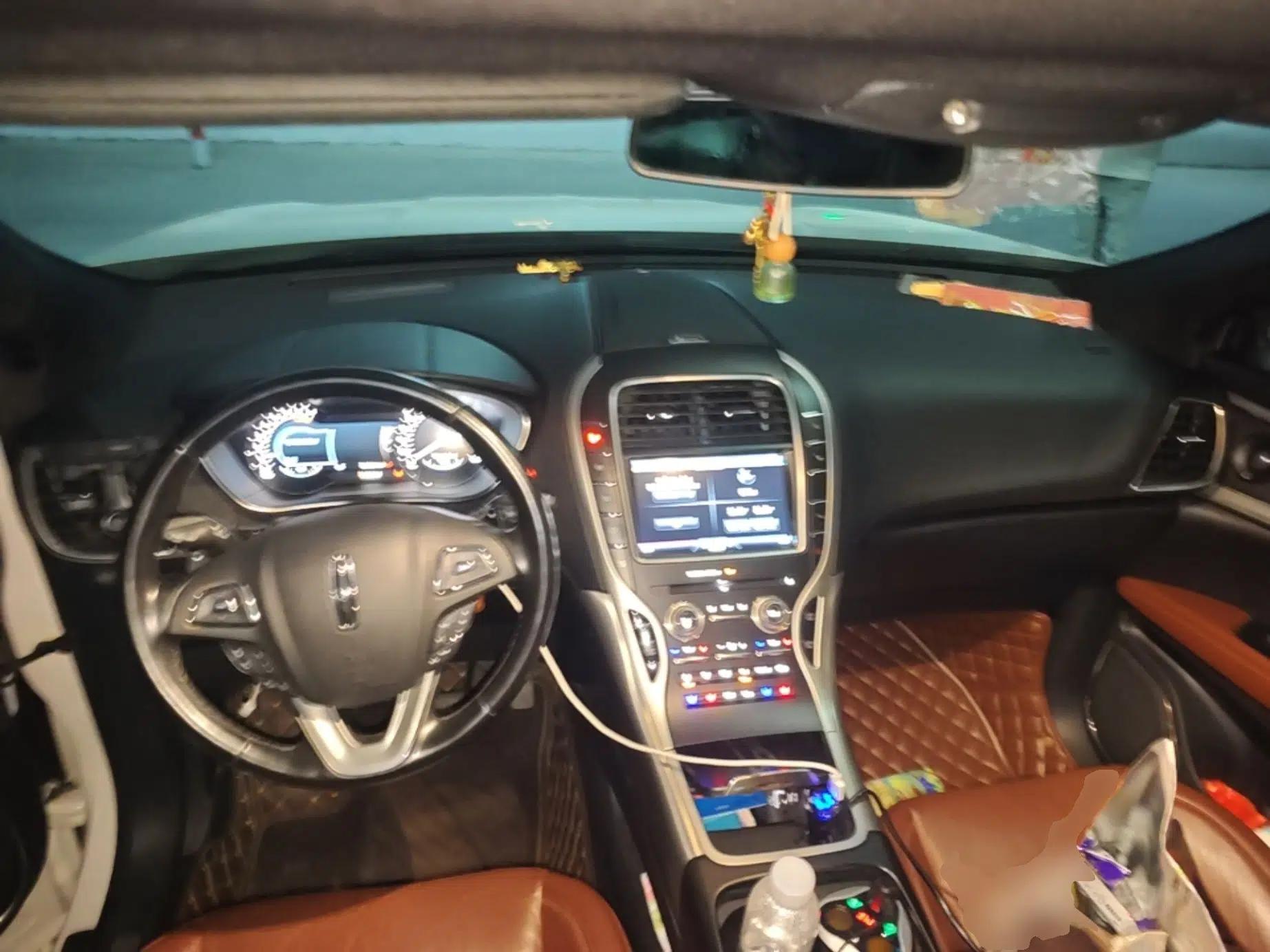 Lincoln MKX 2015 2.0T Four-Wheel Drive Luxury Edition — миниатюра 10