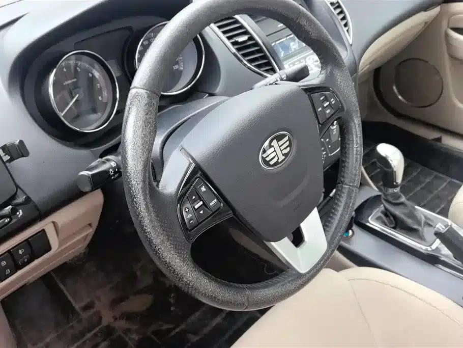 Besturn B50 2013 1.6L Manual Deluxe Edition — миниатюра 15