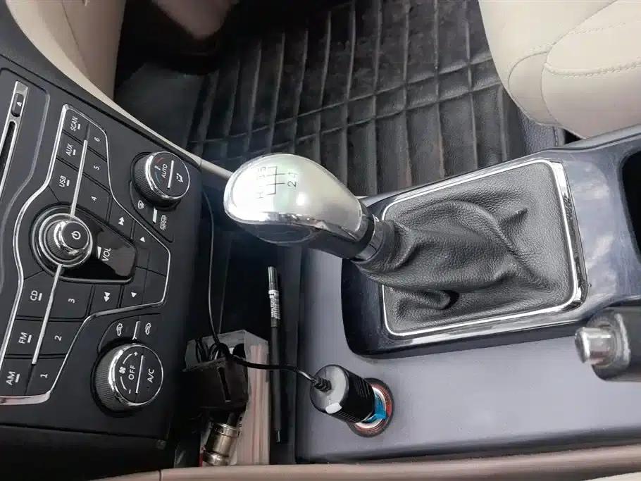 Besturn B50 2013 1.6L Manual Deluxe Edition — миниатюра 16