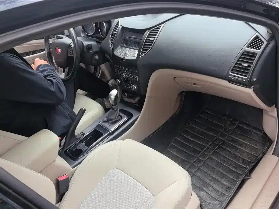 Besturn B50 2013 1.6L Manual Deluxe Edition — миниатюра 8