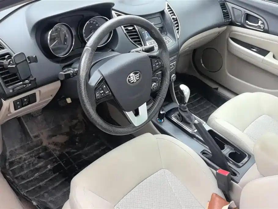 Besturn B50 2013 1.6L Manual Deluxe Edition — миниатюра 9