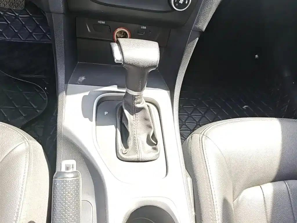 Besturn B50 2016 1.6L Automatic Luxury Edition — миниатюра 14