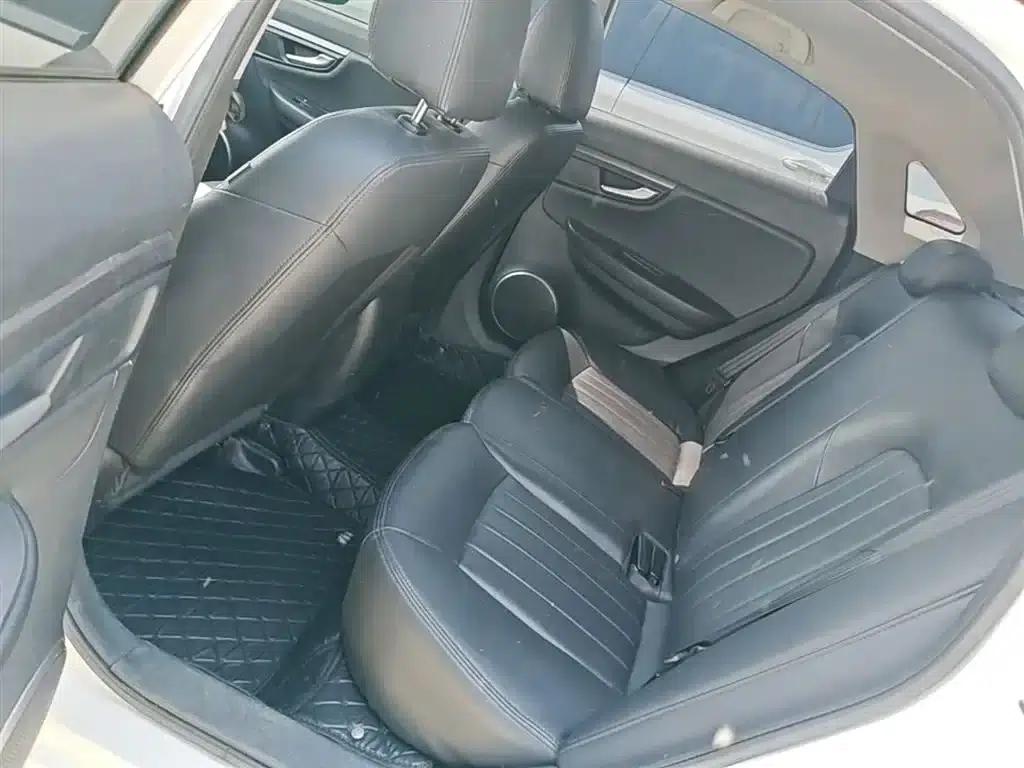 Besturn B50 2016 1.6L Automatic Luxury Edition — миниатюра 17