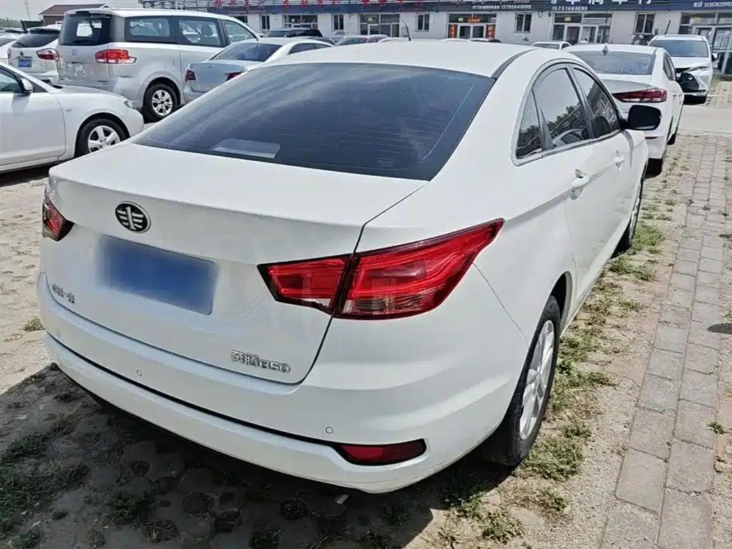 Besturn B50 2016 1.6L Automatic Luxury Edition — миниатюра 7