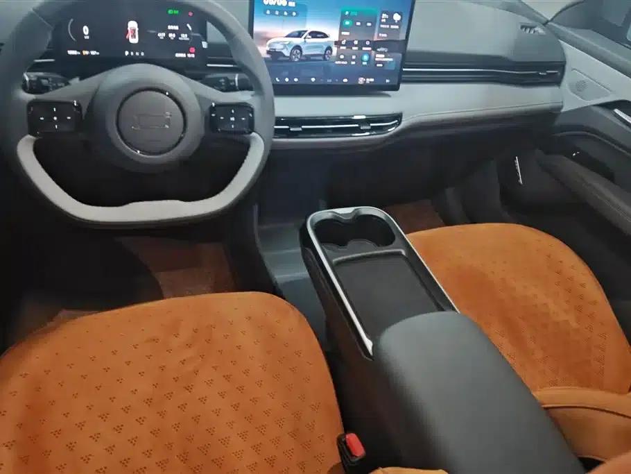 Yueyi 03 2025 Model 565km Enjoy Edition — миниатюра 16