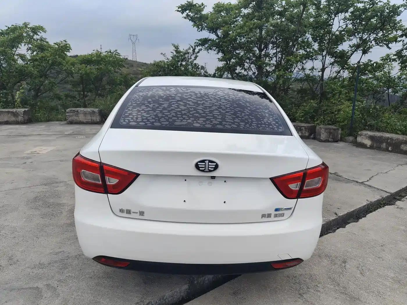 Bestune B30EV 2019 EV400 — миниатюра 11