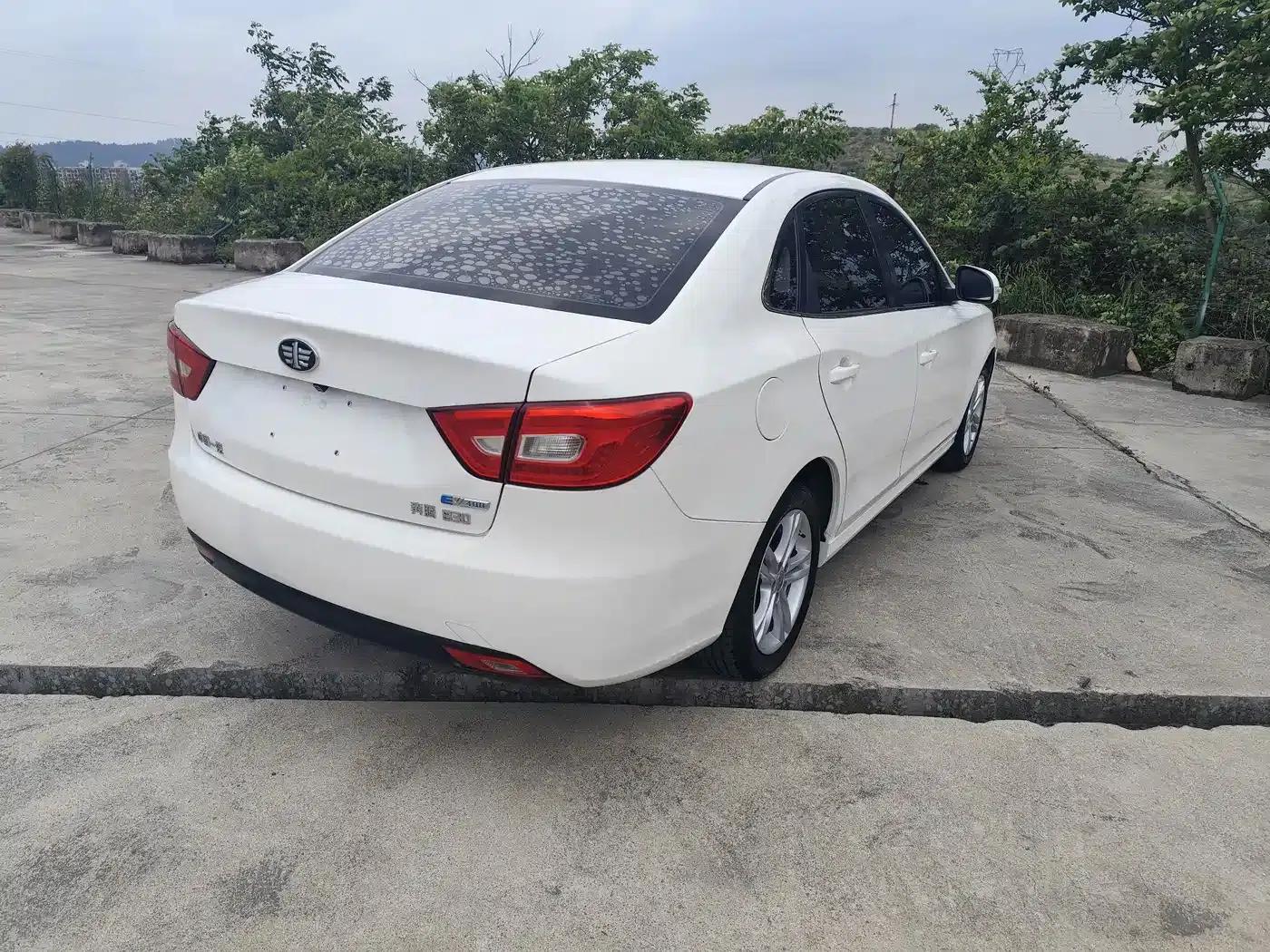 Bestune B30EV 2019 EV400 — миниатюра 12