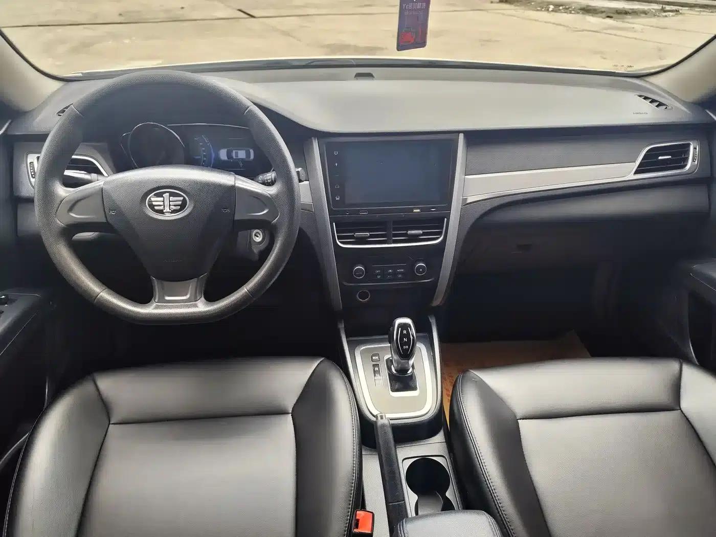 Bestune B30EV 2019 EV400 — миниатюра 5