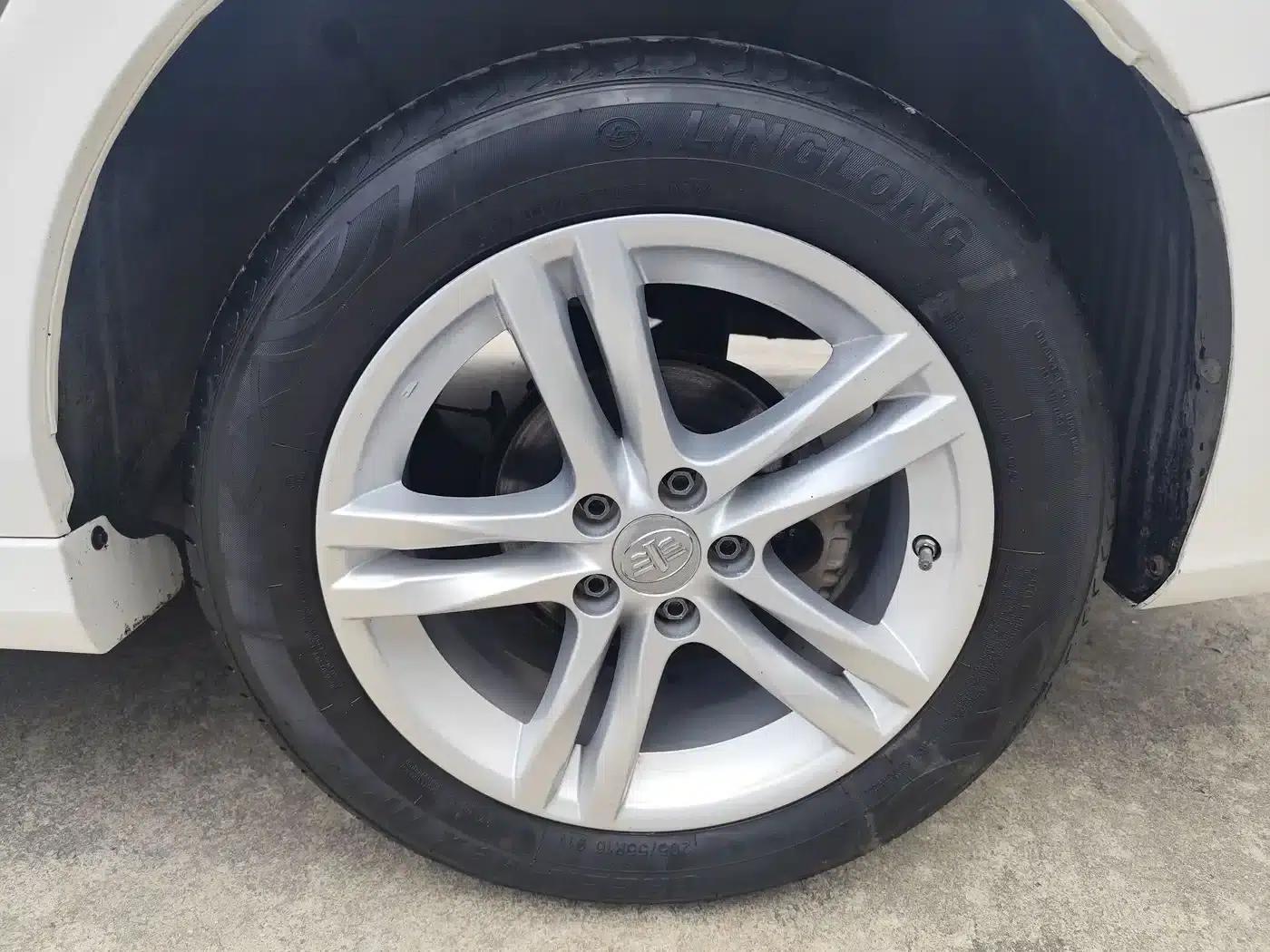 Bestune B30EV 2019 EV400 — миниатюра 9