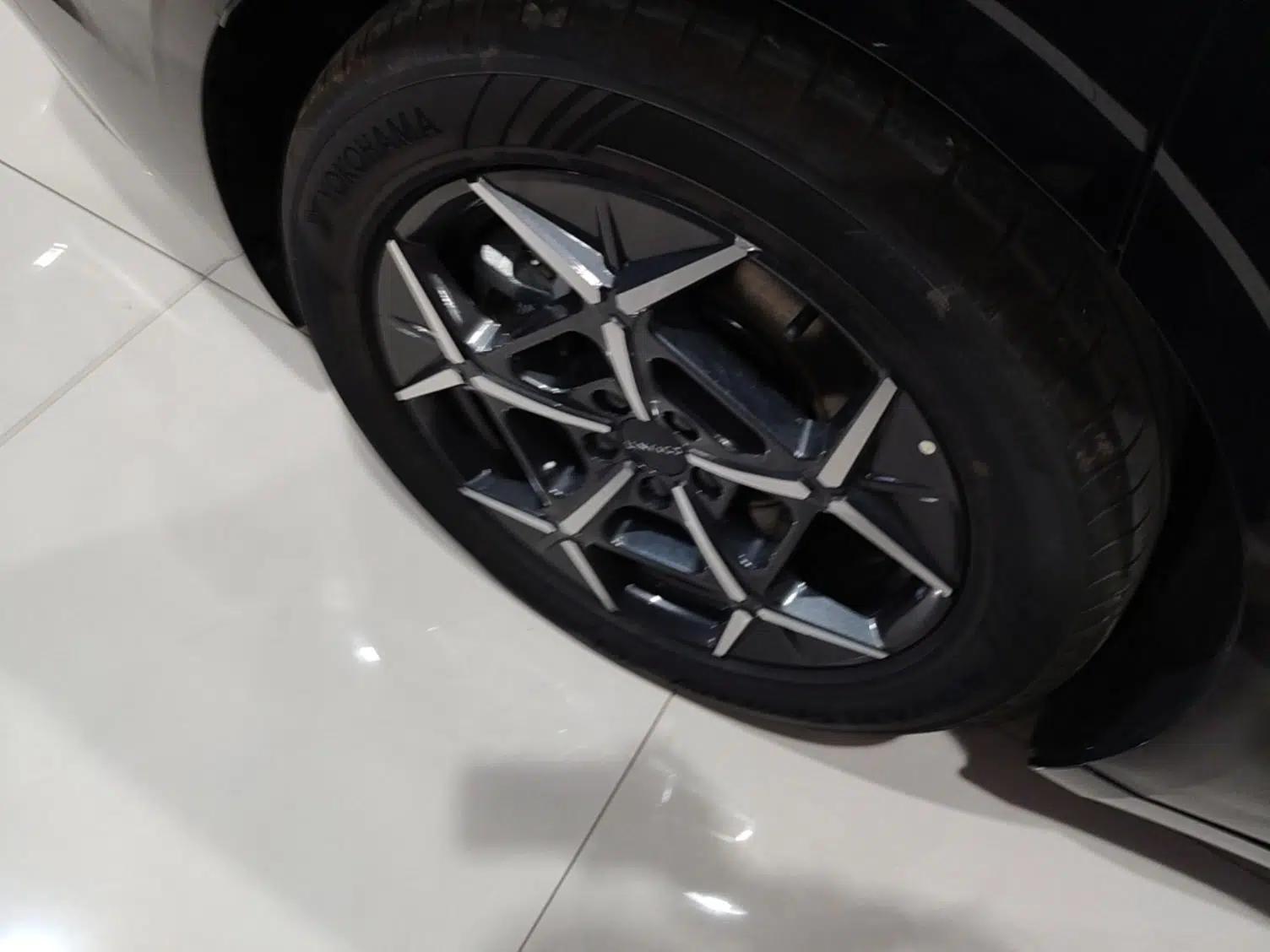 Lynk & Co Z10 2025 95 kWh 766 km Range Rear-Wheel Drive Max — миниатюра 10