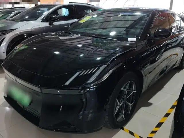 Lynk & Co Z10 2025 95 kWh 766 km Range Rear-Wheel Drive Max
