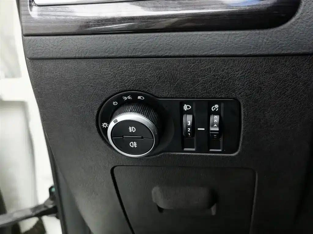 Senova D70 2018 Performance Edition 1.8T Comfort Edition — миниатюра 21