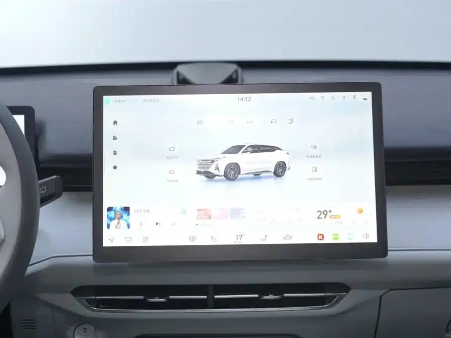 Changan UNI-Z New Energy 2024 Blue Whale Smart Electric iDD 125km Superior Edition — миниатюра 20
