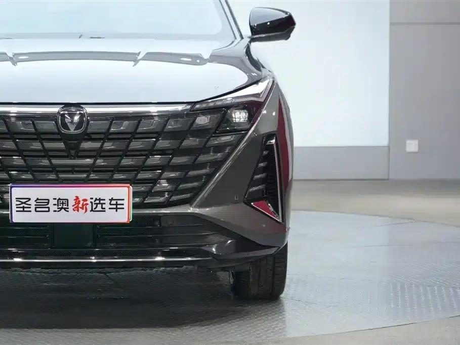 Changan UNI-Z New Energy 2024 Blue Whale Smart Electric iDD 125km Superior Edition — миниатюра 4