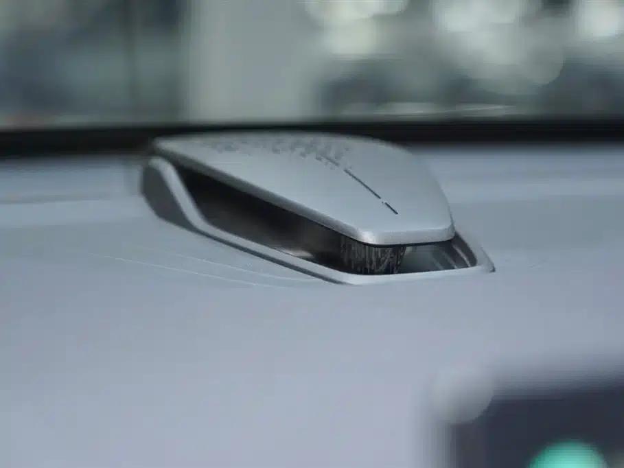 Changan UNI-Z New Energy 2024 Blue Whale Smart Electric iDD 125km Superior Edition — миниатюра 10