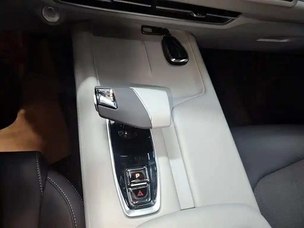 Changan UNI-Z 2025 1.5T Luxury Edition — миниатюра 14
