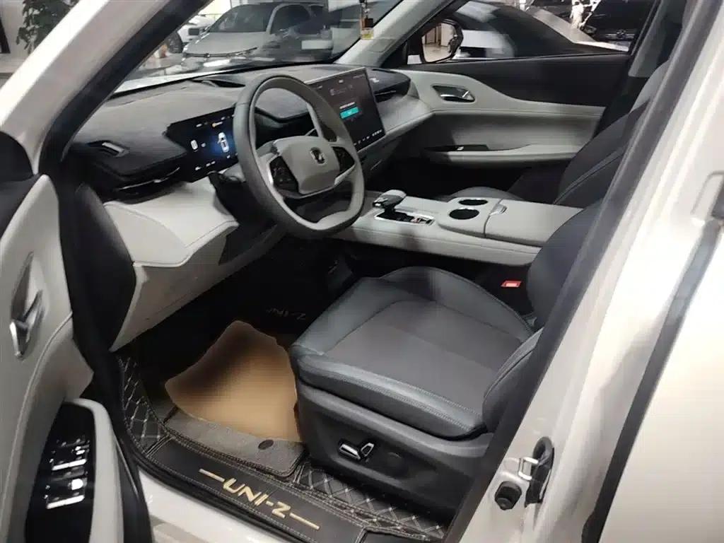 Changan UNI-Z 2025 1.5T Luxury Edition — миниатюра 15