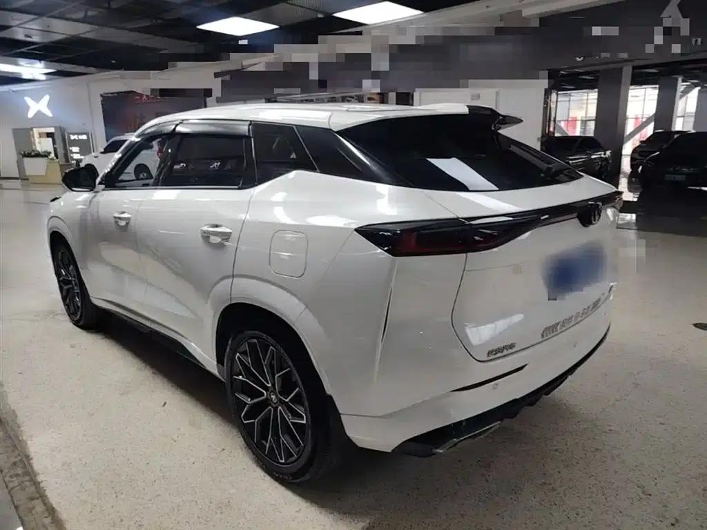 Changan UNI-Z 2025 1.5T Luxury Edition — миниатюра 5