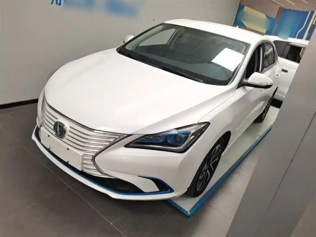 Changan Eado New Energy 2019 EV460 Shared Edition — миниатюра 1