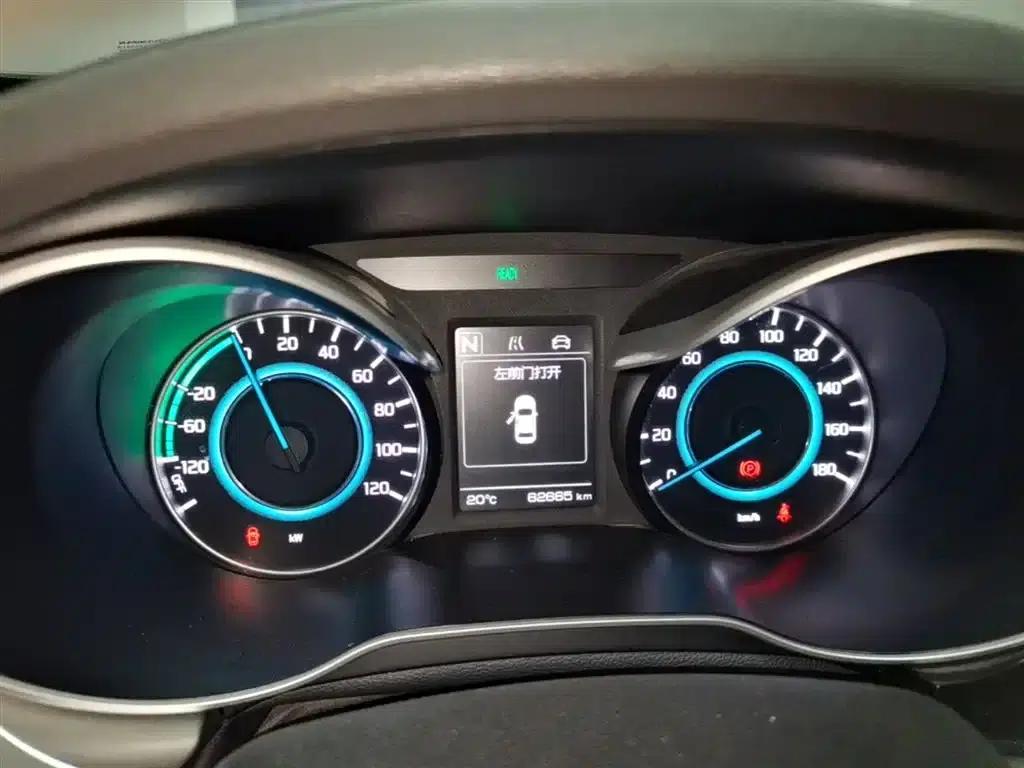 Changan Eado New Energy 2019 EV460 Shared Edition — миниатюра 12