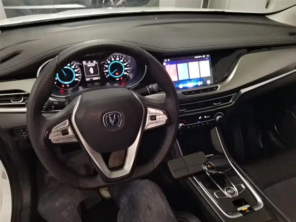 Changan Eado New Energy 2019 EV460 Shared Edition — миниатюра 10