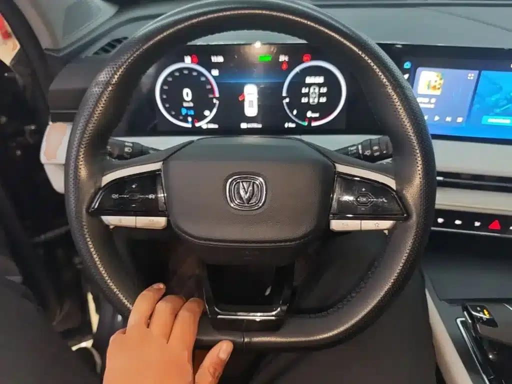 Changan CS75 PLUS Smart Electric iDD 2023 Model Smart Electric iDD Leading Edition — миниатюра 11